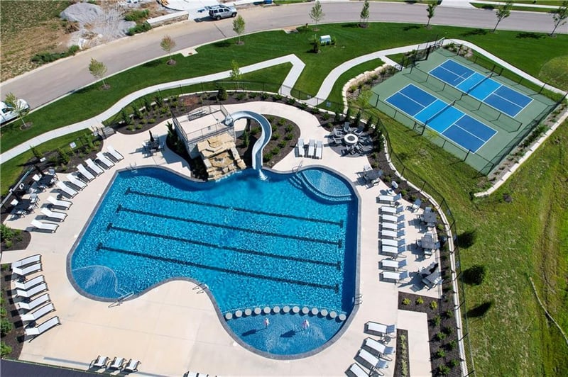 16909 Parkhill St, Overland Park, KS 66221