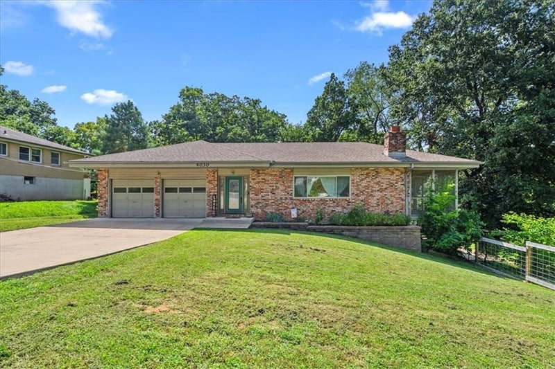 4030 N Monroe Ave, Kansas City, MO 64117