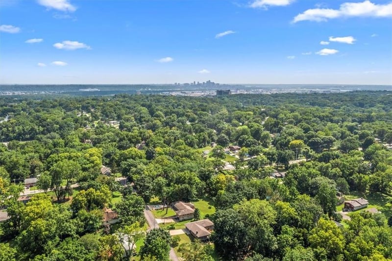 4030 N Monroe Ave, Kansas City, MO 64117