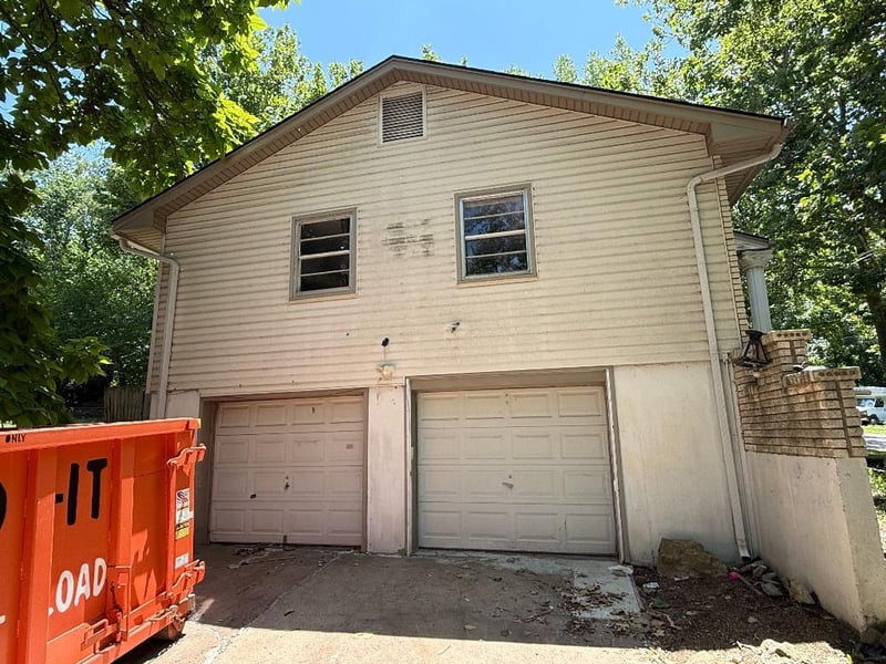 3301 106th Ter, Kansas City, MO 64137