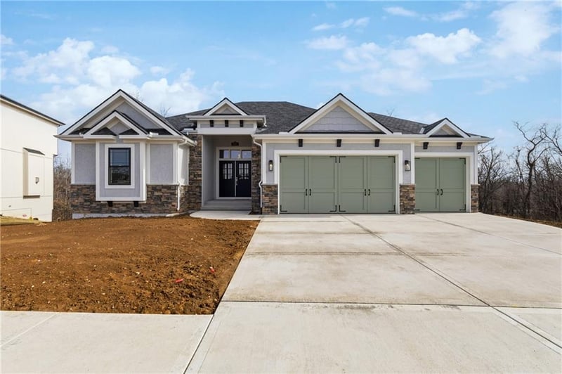 8841 Kentucky Ave, Kansas City, MO 64157