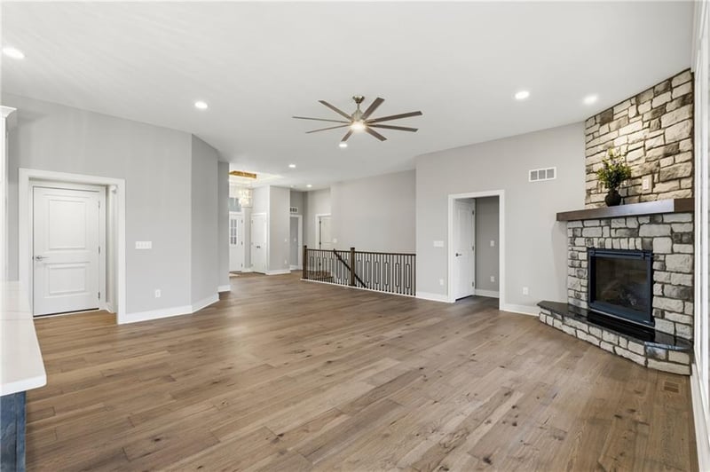 8841 Kentucky Ave, Kansas City, MO 64157