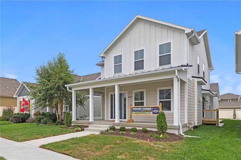 1025 Armie St, Lee's Summit, MO 64081
