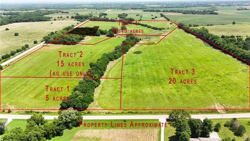 5ac 0000 1000 Rd, Lawrence, KS 66049