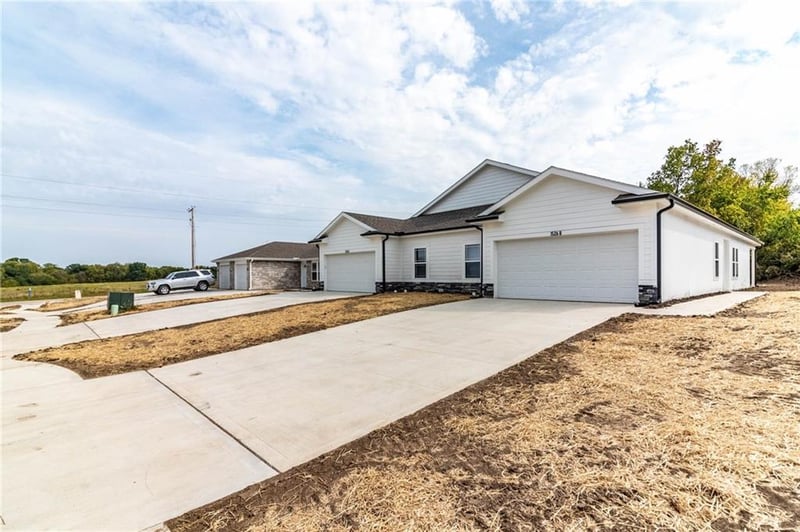 1520 A Park Ave, Warrensburg, MO 64093