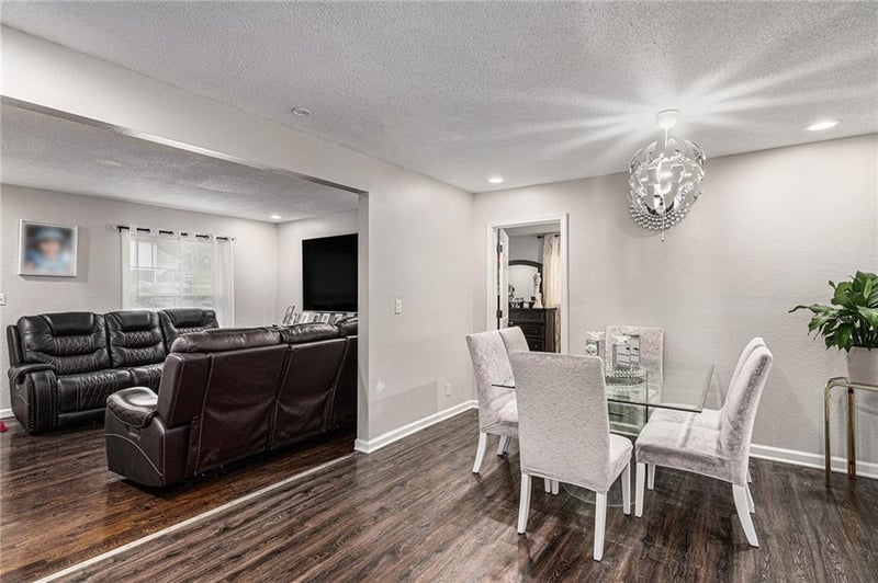 18919 Arrowhead Dr, Independence, MO 64056