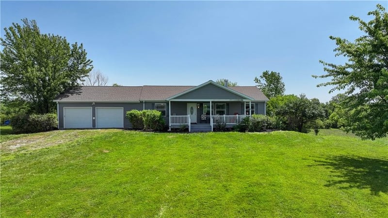 5775 SE W Hw, Lathrop, MO 64465