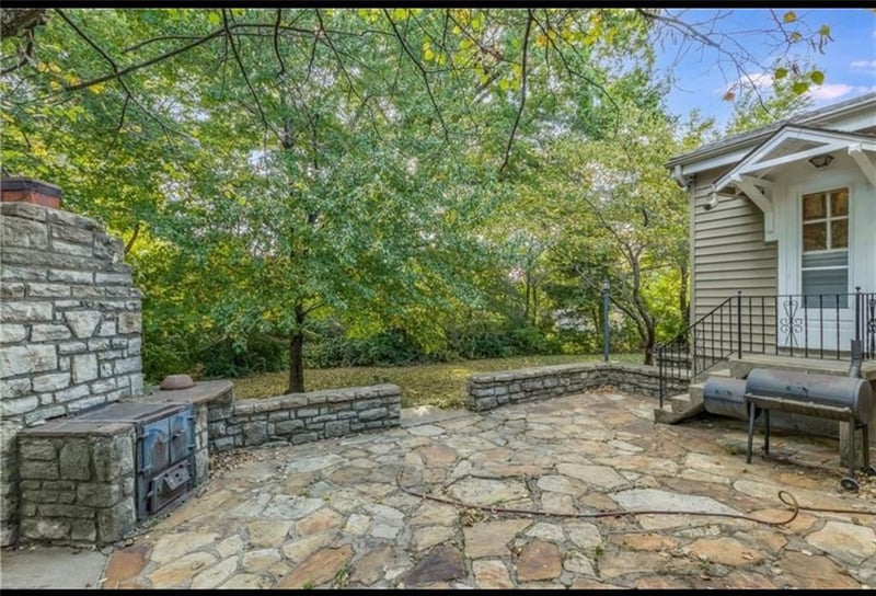 1201 River Blvd, Independence, MO 64050