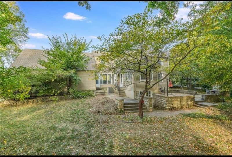 1201 River Blvd, Independence, MO 64050