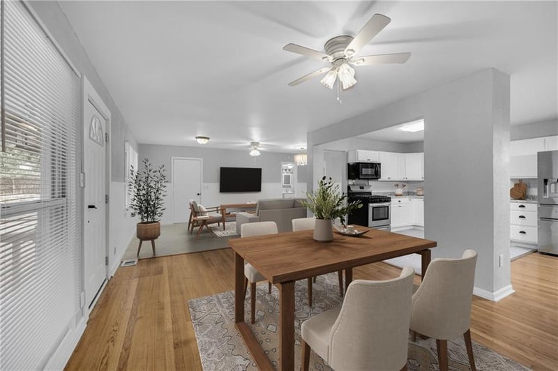 2700 Englewood Ter, Independence, MO 64052