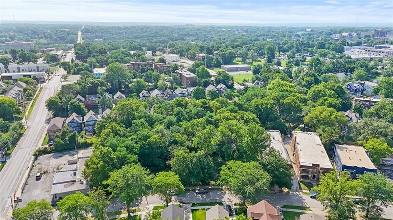 2723 Campbell St, Kansas City, MO 64109