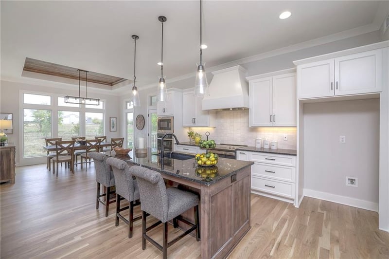 12612 138th Pl, Overland Park, KS 66221