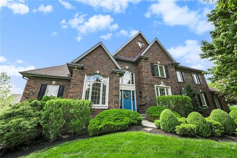 6000 N Cosby Ct, Kansas City, MO 64151