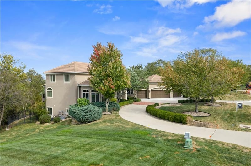 21310 E 34th St, Independence, MO 64057