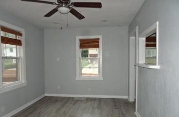 5938 Kensington Ave, Kansas City, MO 64130