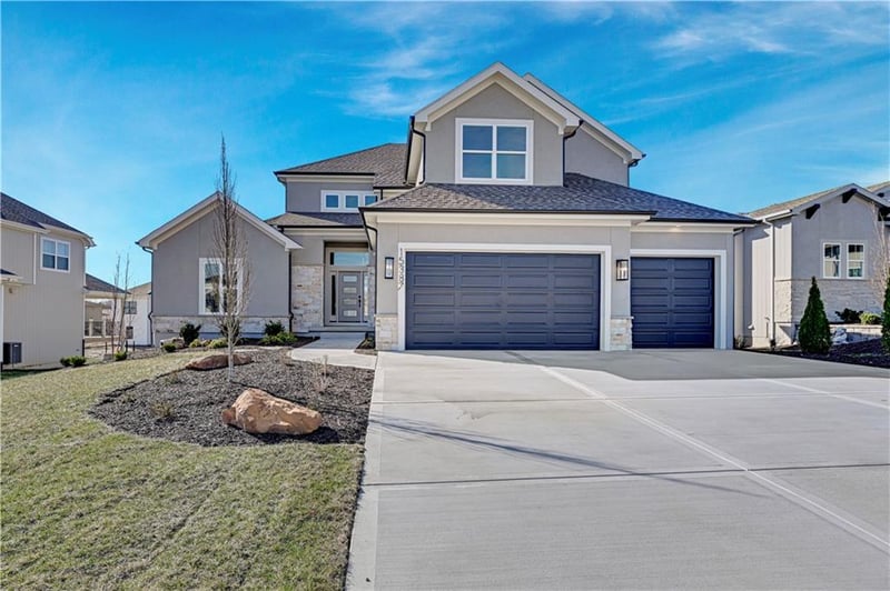 15387 161st Ter, Olathe, KS 66062