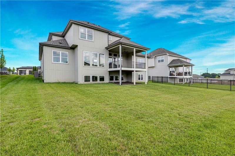 15387 161st Ter, Olathe, KS 66062