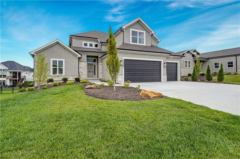 15387 161st Ter, Olathe, KS 66062