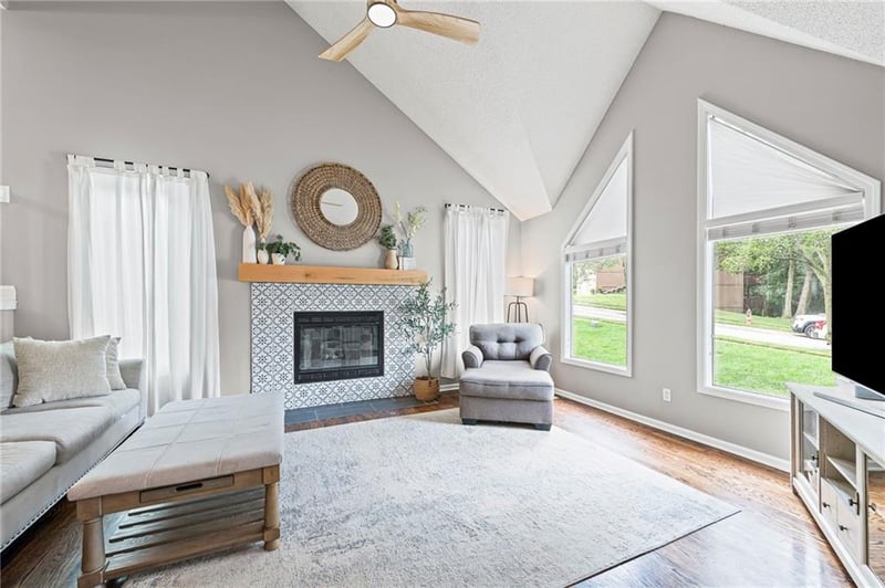 7807 Adrian Ave, Kansas City, MO 64151