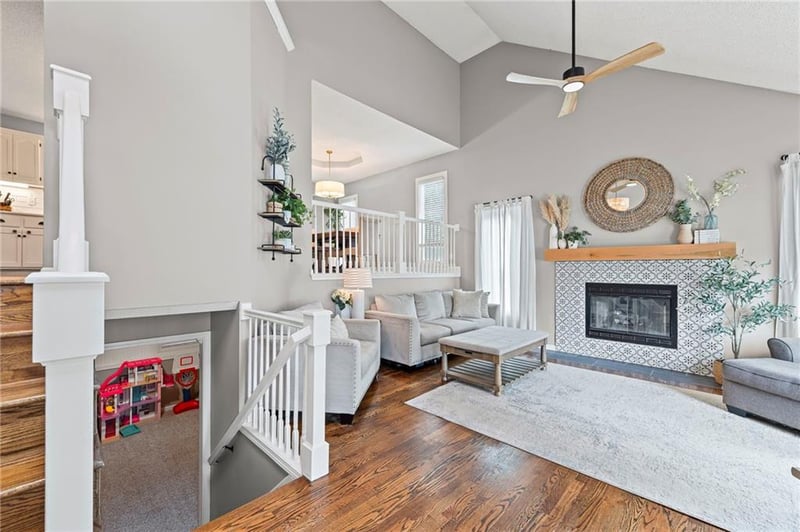 7807 Adrian Ave, Kansas City, MO 64151