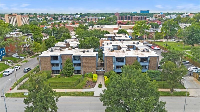 4057 Walnut St #6, Kansas City, MO 64111