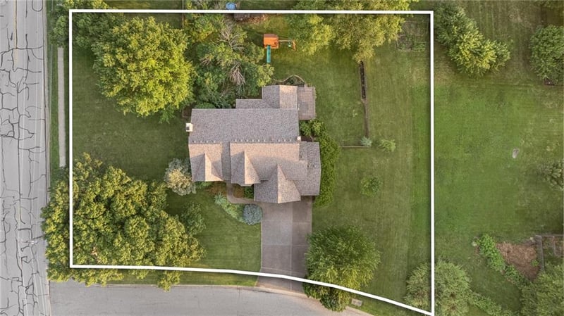 13503 W 75 Ter, Lenexa, KS 66216