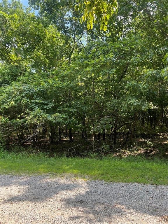 6 Misty Ln, La Cygne, KS 66040