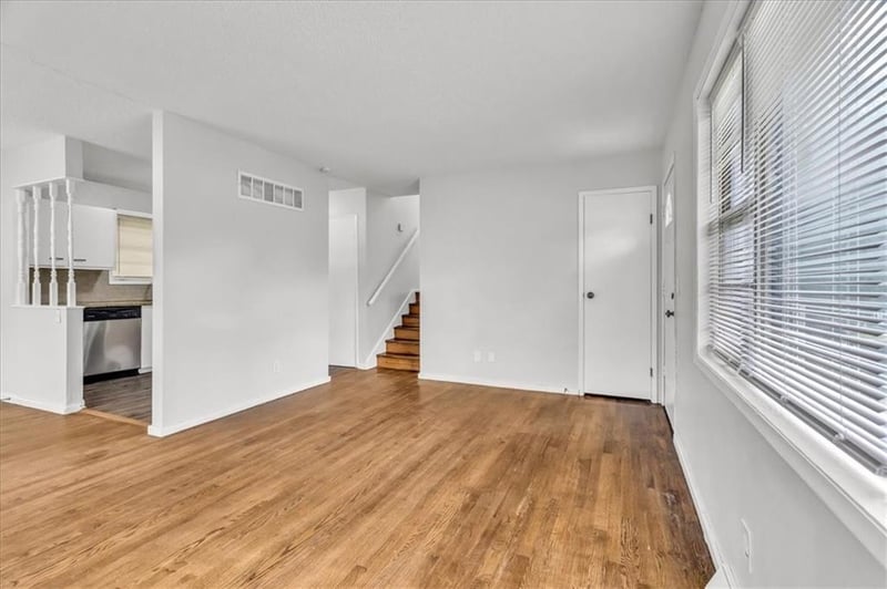 7920 San Rafael Dr, Kansas City, MO 64119