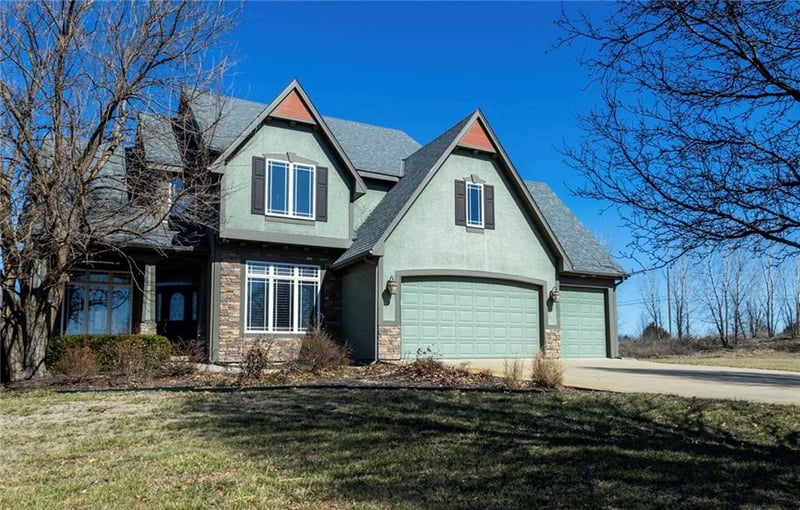 28993 Bluestem Drive N/A, Paola, KS 66071