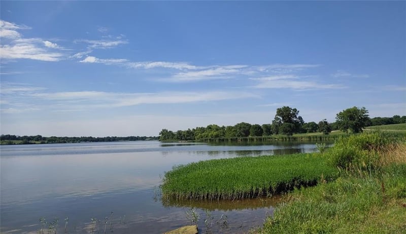 28993 Bluestem Drive N/A, Paola, KS 66071