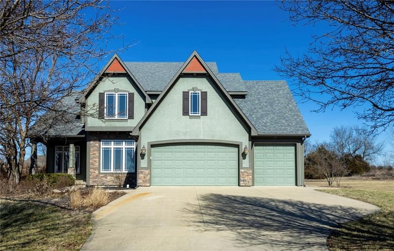 28993 Bluestem Drive N/A, Paola, KS 66071