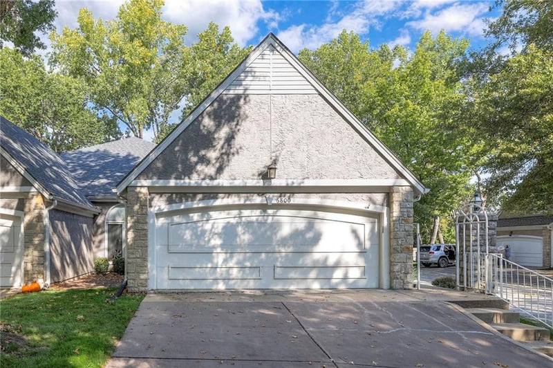 6800 W 125th St, Overland Park, KS 66209