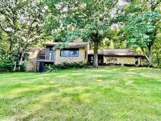 565 W Mohawk St, Lake Quivira, KS 66217