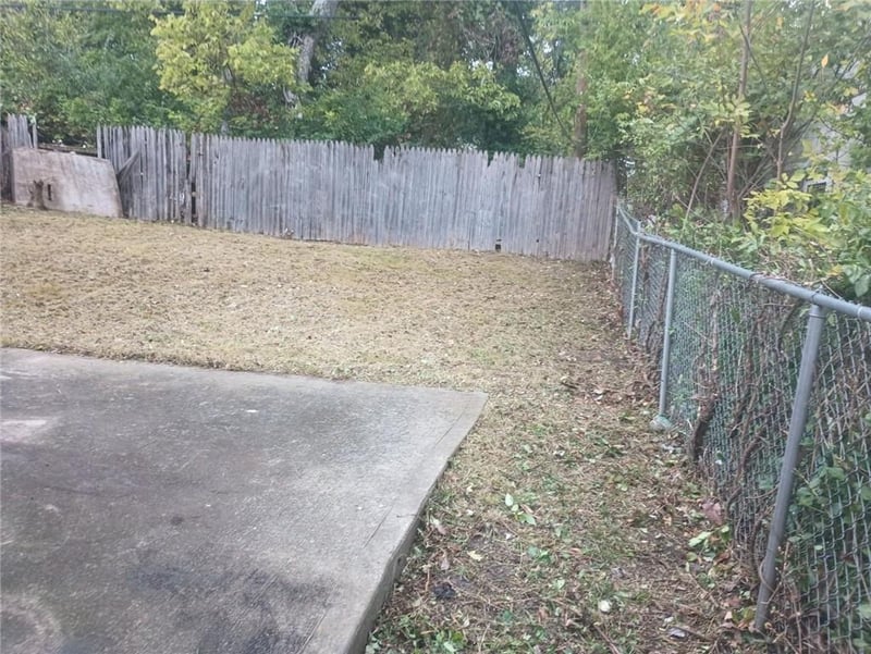 4676 37th Ter, Kansas City, MO 64128