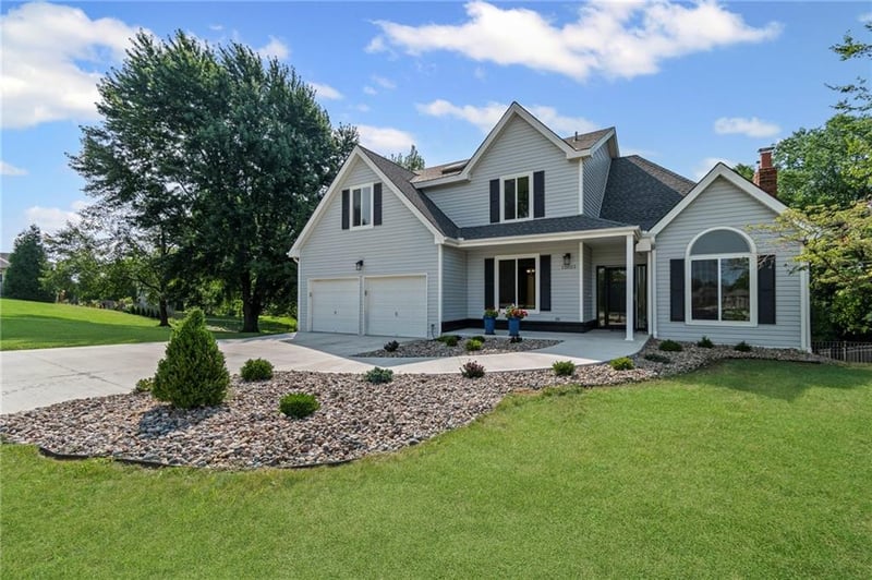 12023 NW Country Club Ct, Kansas City, MO 64152