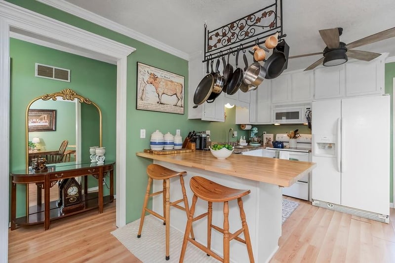 5510 Homer White Rd, Kansas City, MO 64152