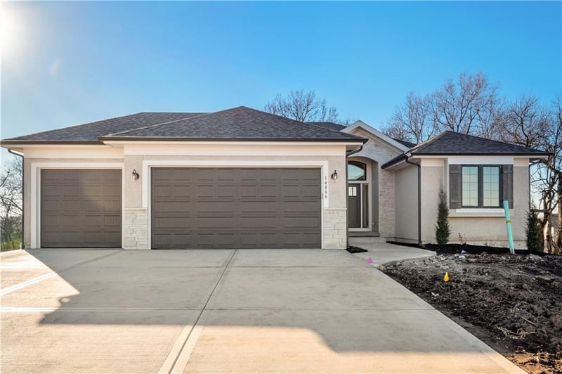 25353 149th Ter, Olathe, KS 66061