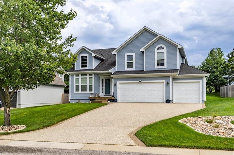 20827 W 102nd St, Lenexa, KS 66220