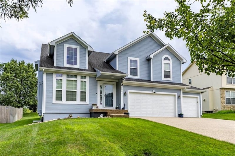 20827 W 102nd St, Lenexa, KS 66220