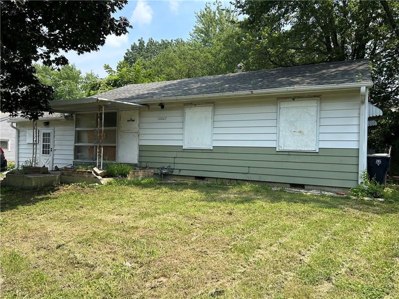 10007 Hardesty Ave, Kansas City, MO 64137