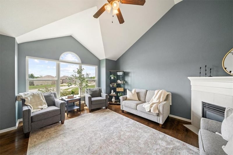 1626 NE 124th Ter, Kansas City, MO 64165