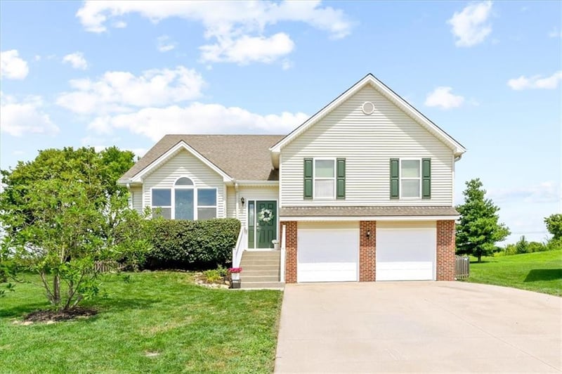 1626 NE 124th Ter, Kansas City, MO 64165