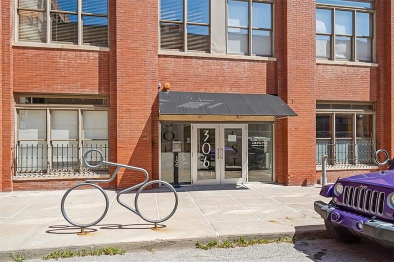 306 W 7th St #305, Kansas City, MO 64105