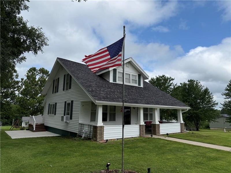 428 Central Ave, Pattonsburg, MO 64670