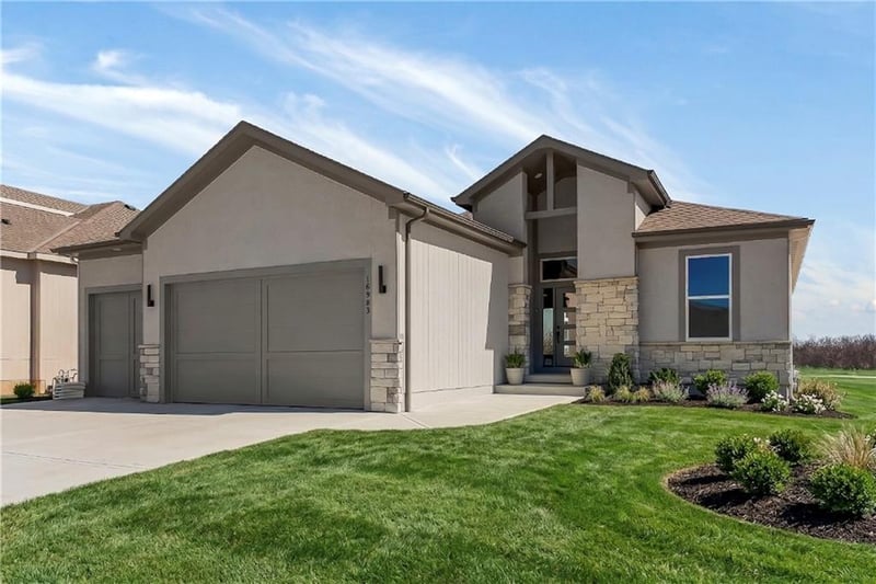 16983 Cheshire St, Olathe, KS 66062