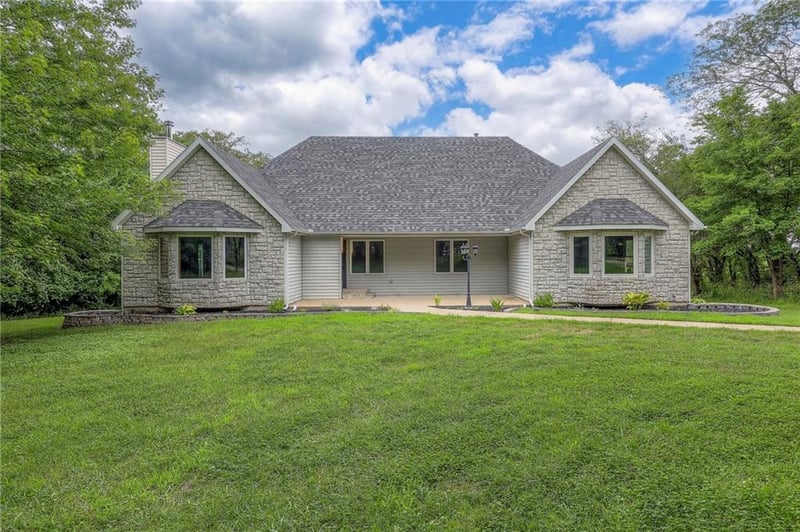 13420 Parallel Pw, Kansas City, KS 66109