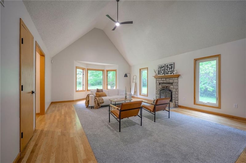 13420 Parallel Pw, Kansas City, KS 66109