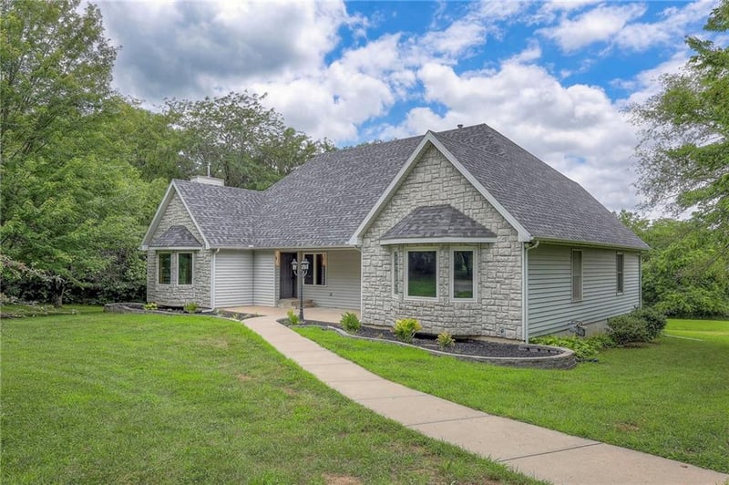 13420 Parallel Pw, Kansas City, KS 66109