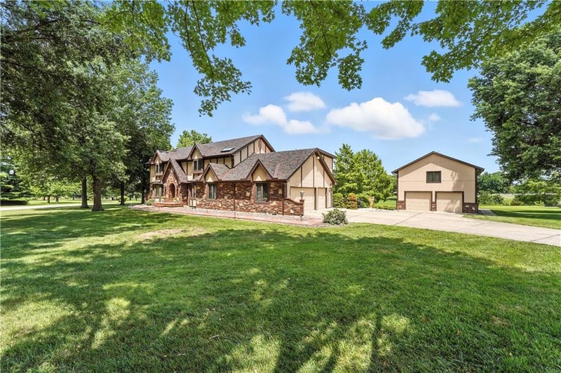 23900 E 88th St, Lee's Summit, MO 64064