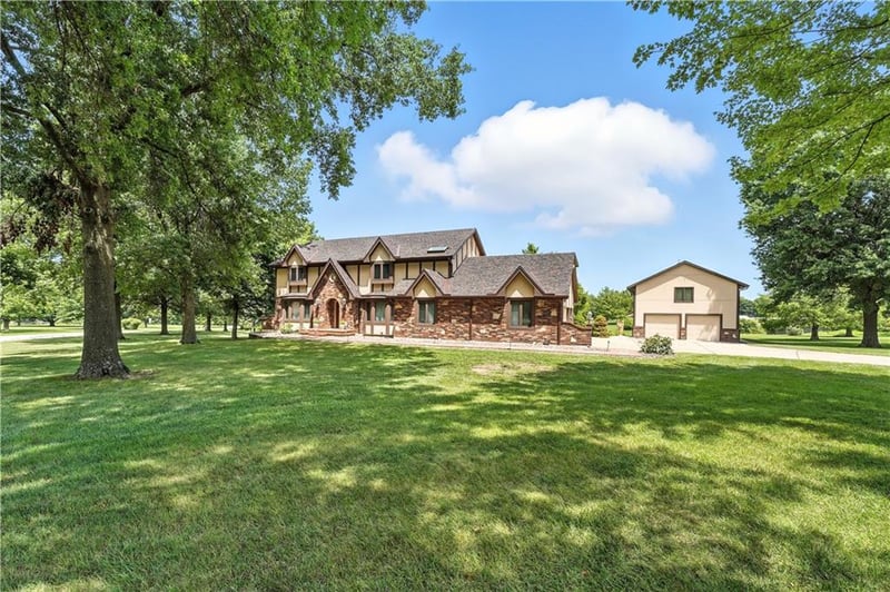 23900 E 88th St, Lee's Summit, MO 64064